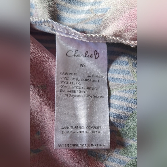 Charlie B off the shoulder floral top size S - Picture 2 of 6